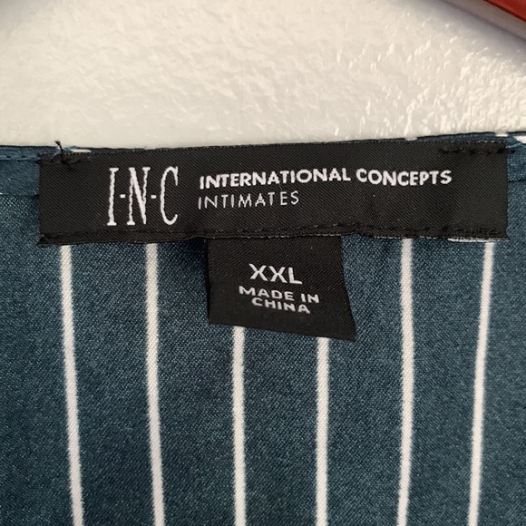 Beautiful Navy Blue and White Striped Short Sleeve Bronze Button Pajama Set 2pc - Picture 2 of 11